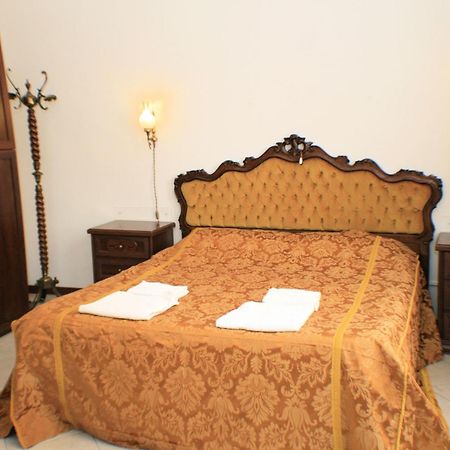 Queen House Venezia Rum bild