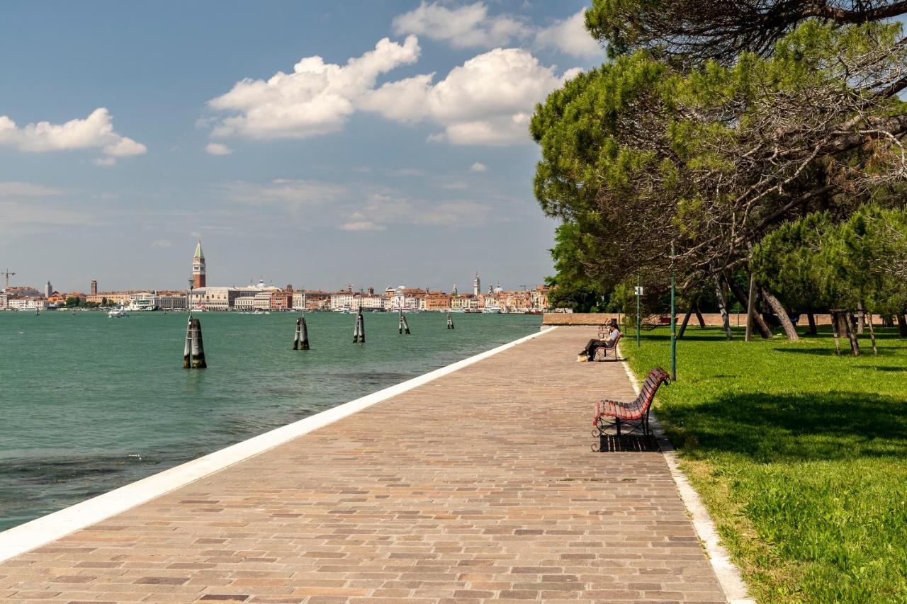 Queen House Venezia Exteriör bild