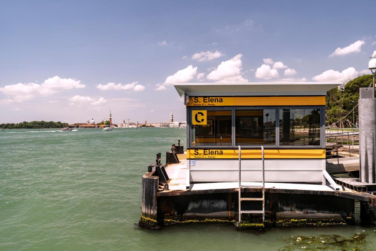 Queen House Venezia Exteriör bild