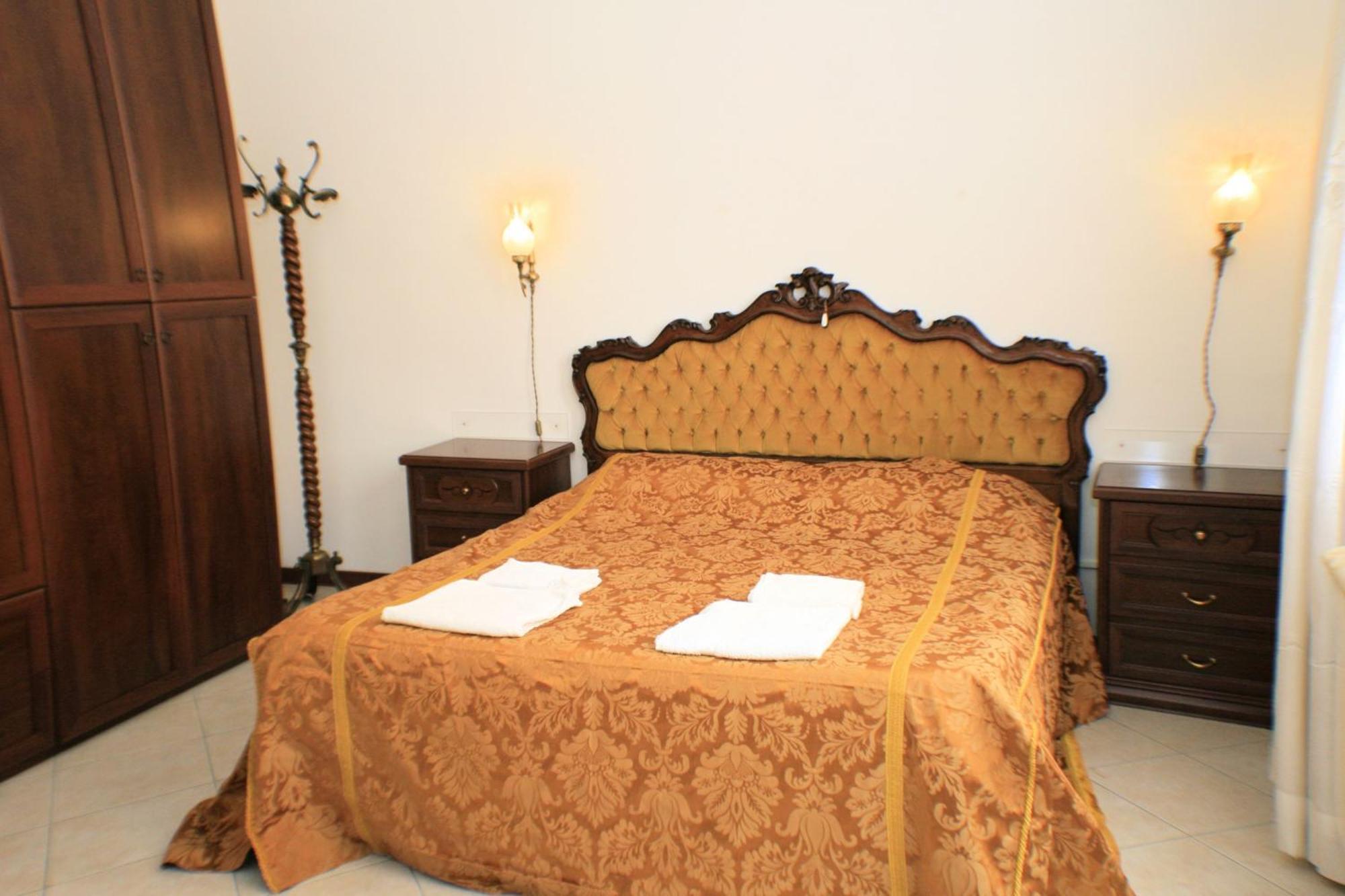 Queen House Venezia Rum bild