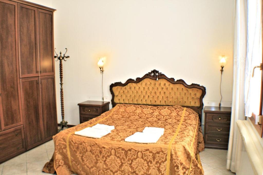 Queen House Venezia Rum bild